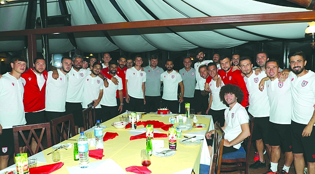 Ferhat’a sürpriz doğum günü