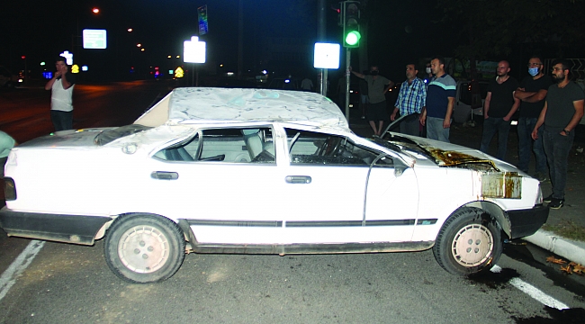 Otomobil devrildi: 4 yaralı