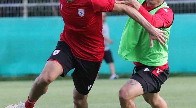 Vukan dikkat çekiyor