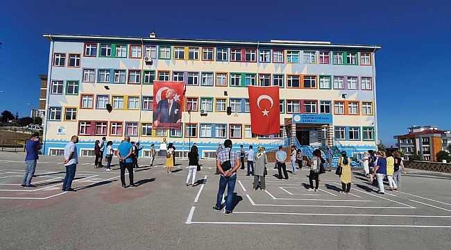 Ders zili uzaktan eğitim için çaldı 