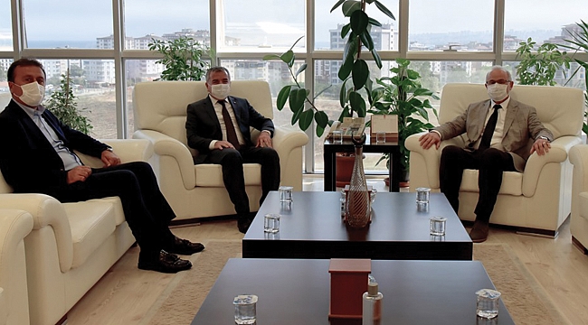 Rektör Ünal’a tebrik ziyareti