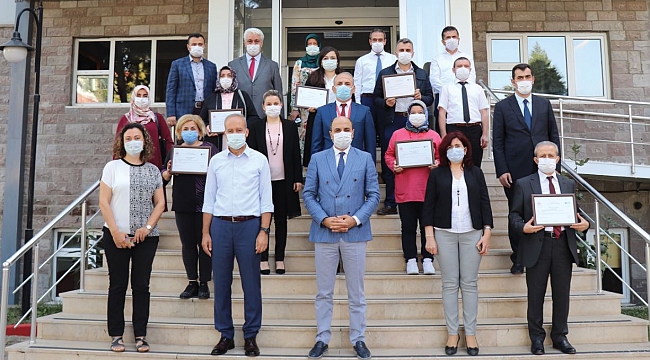 24 SAĞLIK TESİSİ 'SIFIR ATIK BELGESİ' ALDI