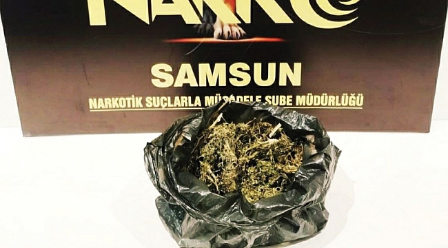 Araca esrar baskını