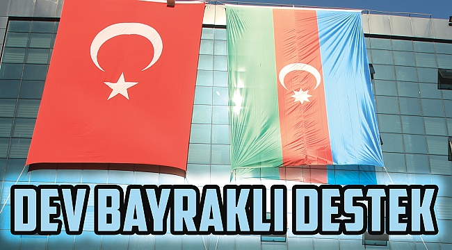 Atakum Belediyesi’nden dev bayraklı destek