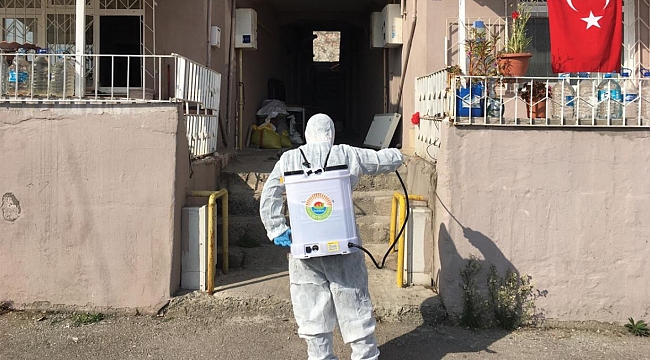 İlkadım’da ilaçlanmadık yer bırakmıyorlar