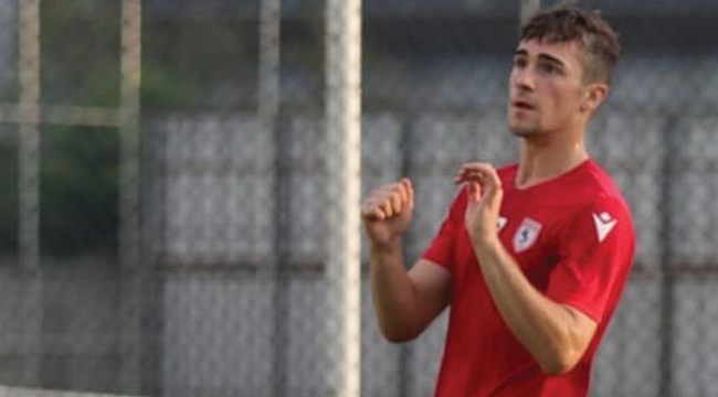 Özcan Delibaş profesyonel oldu