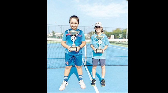 Samsunlu tenisçiler kortta esti