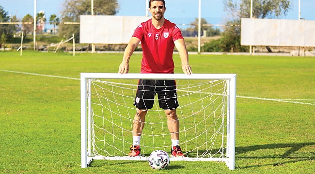 Üç maçta oynayabildi