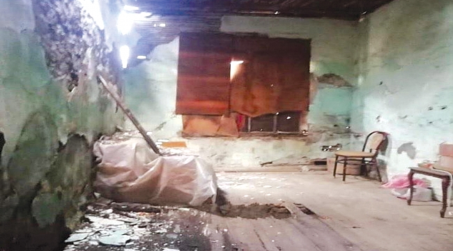 Bu evde 5'i çocuk 7 kişi yaşıyor