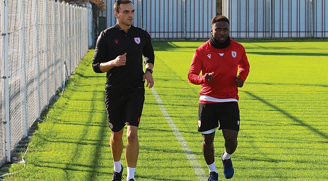 Djedje açık kapatıyor