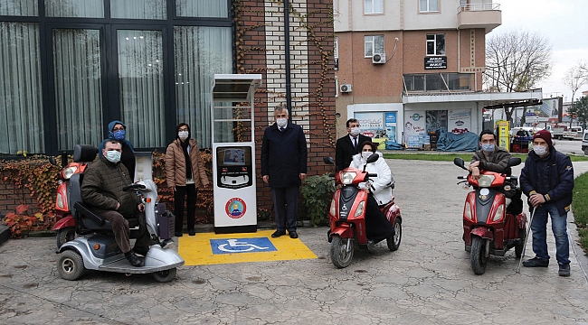 Engelliler için şarj istasyonu