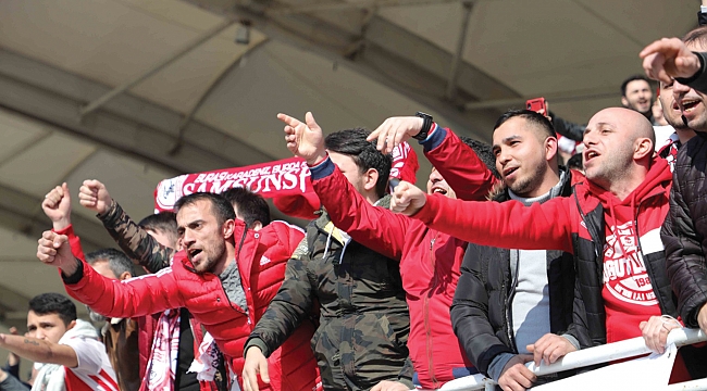 Galibiyet yüzleri güldürdü