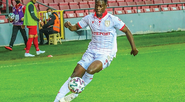 Gyasi imkansızı başardı