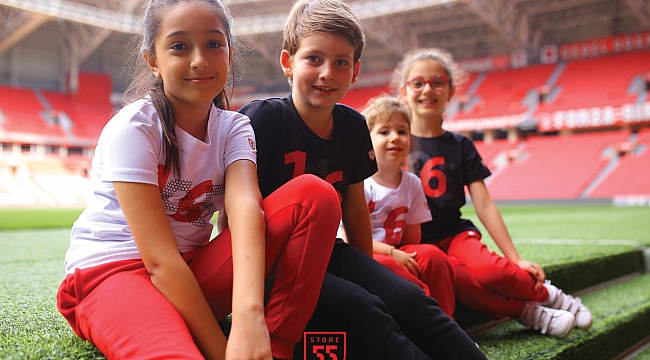 Lisanslı ürünlere büyük ilgi