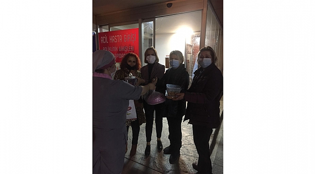 CHP’li kadınlardan sağlıkçılara ev yemeği