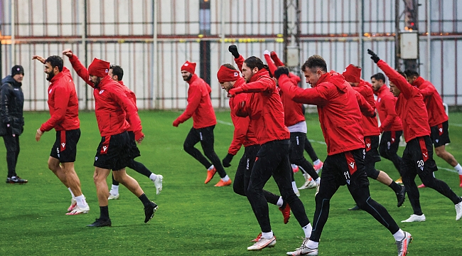 Gidecekler görüşme odasına