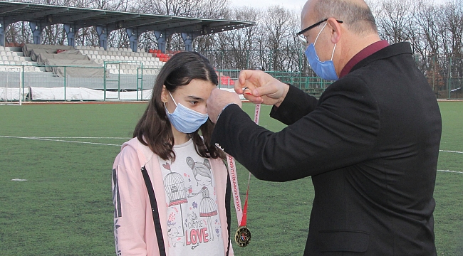 Atletler madalyaya koştu