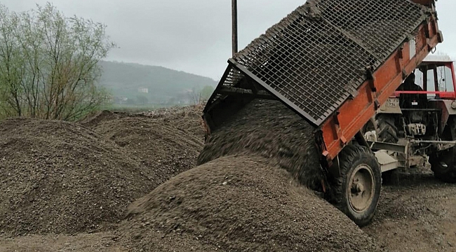 Irmaktan kum çalarken yakalandı