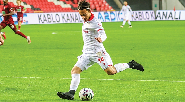 Kritik maçta üç eksik