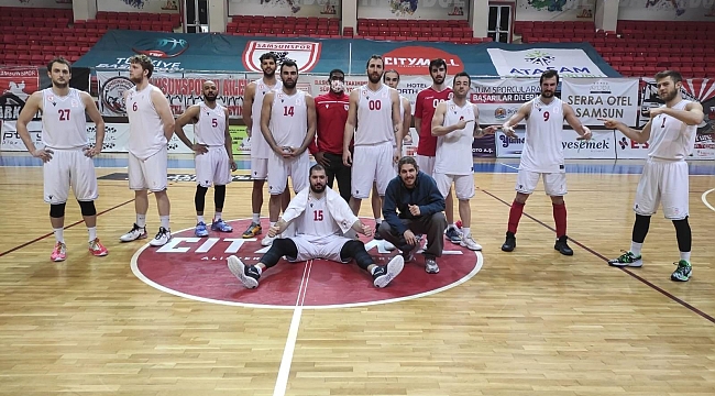Dev adamlar play-off'ta