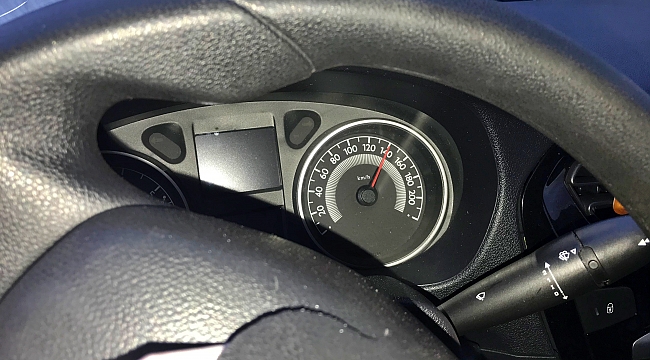 Hız 140 kilometrede takılı kaldı