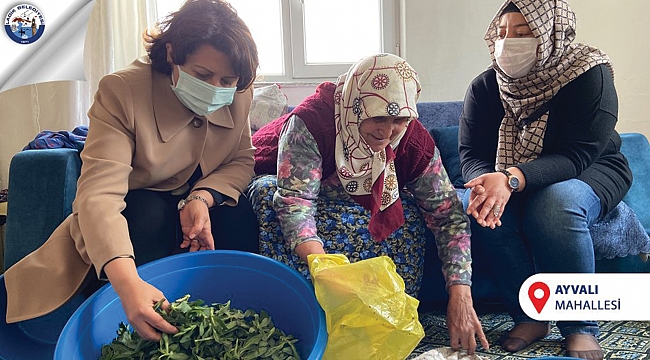 Mahalle gezilerine devam ediyor