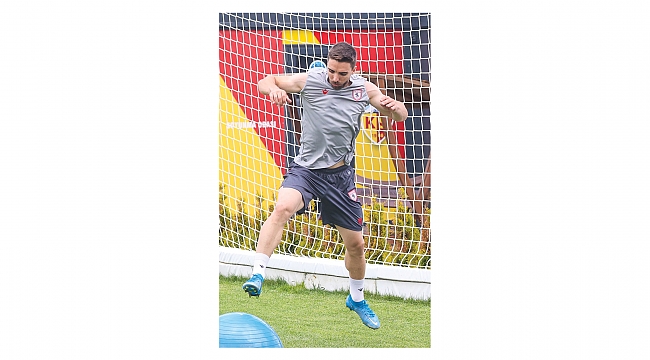 Tomane açık kapatıyor