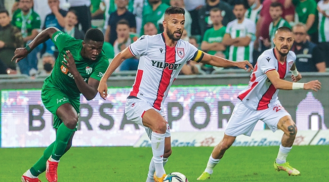 Kaptan yokları oynadı