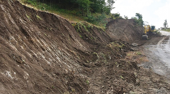 Tekkeköy’de dağlar aşılıyor