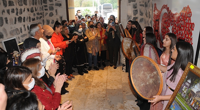 Kadınlardan tarihi gezi