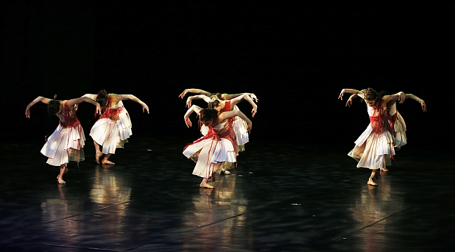 ‘Karışık Hisler’ balesi büyüledi