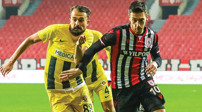 ŞAMPİYONLUK İÇİN OYNA