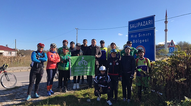 Bisikletçiler Salıpazarı’nda