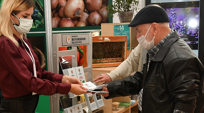 Çiftçi ile omuz omuza