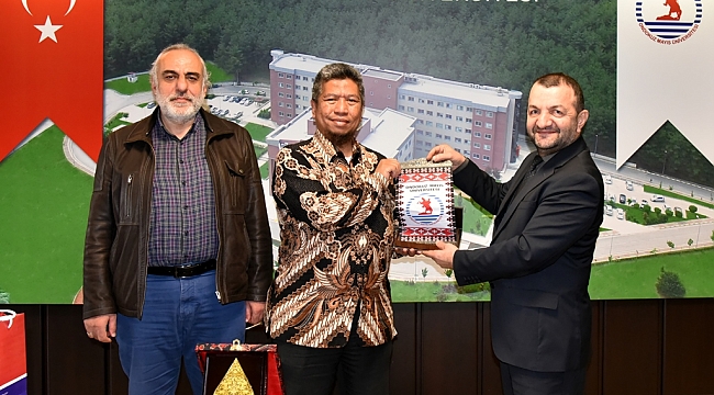 Endonezya’dan OMÜ'ye iş birliği görüşmesi