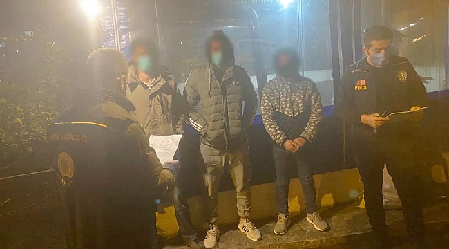 Kaçak Afganlar yakalandı