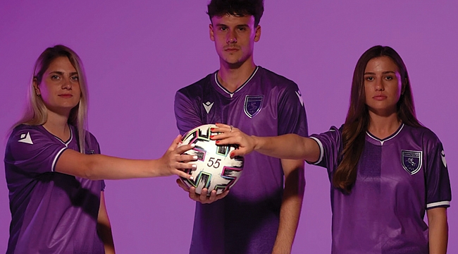 Mor formaya gala gecesi