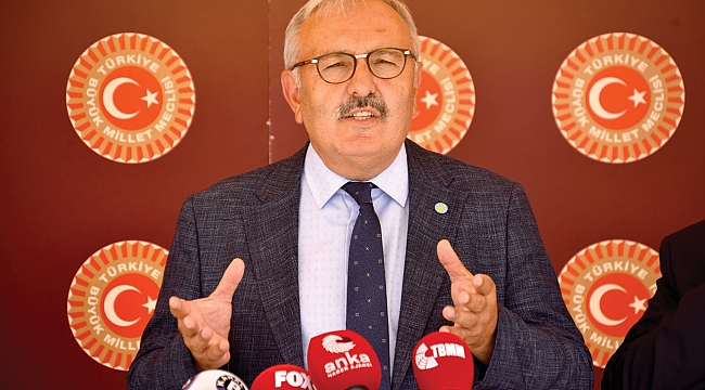 ‘TL, dolar karşısında savunmasız’