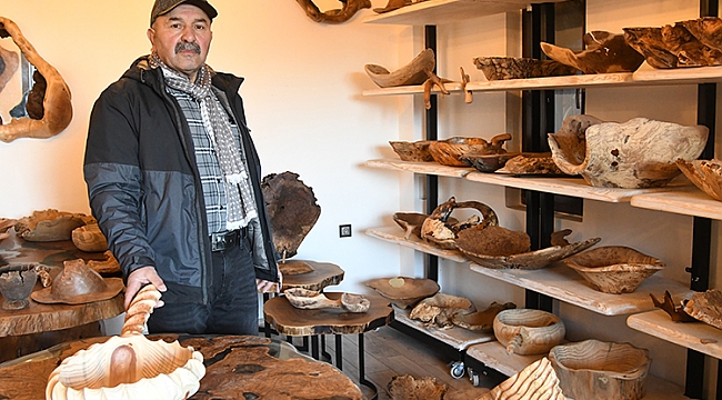 Atıl ağaç parçaları heykele dönüşüyor