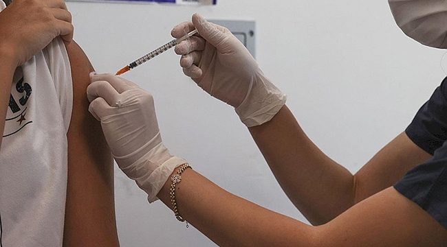 'Aşı oldum diye rehavete kapılmayın' uyarısı