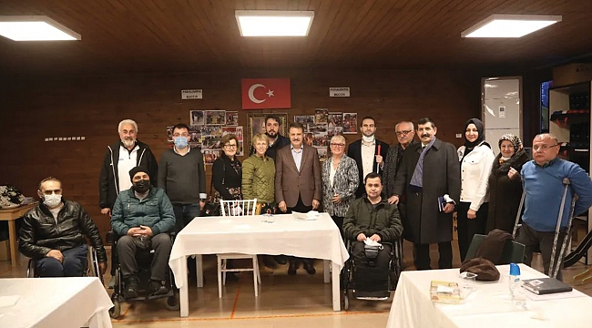 ‘Engelleri el birliğiyle aşacağız’