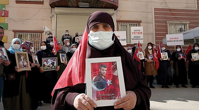 Evlat nöbeti sürüyor