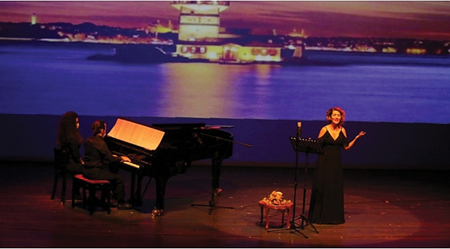 Güz Türküleri yeniden sahnede