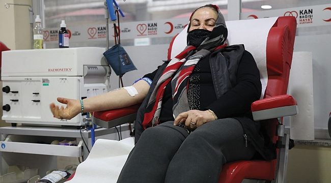 38 yılda 53 kez kan bağışı yaptı