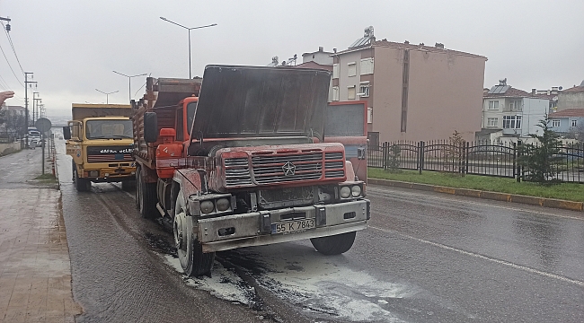 Bafra'da kamyon yangını