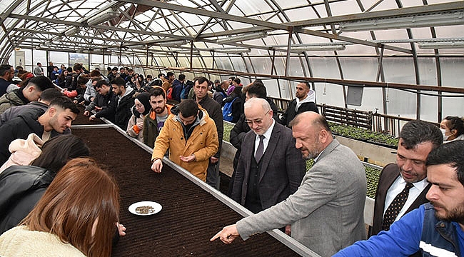 Çiçeklerin geliri kırsal mahalle okullarına