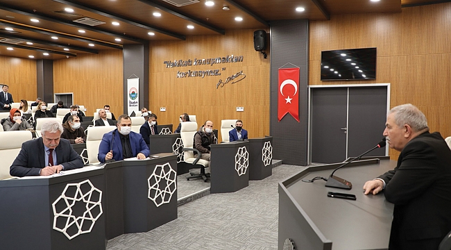 Hizmeti ön planda tuttuk