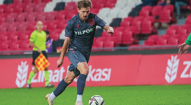 İkisi forma giyemeyecek