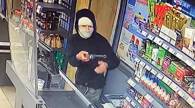 Kar maskeli soyguncu!