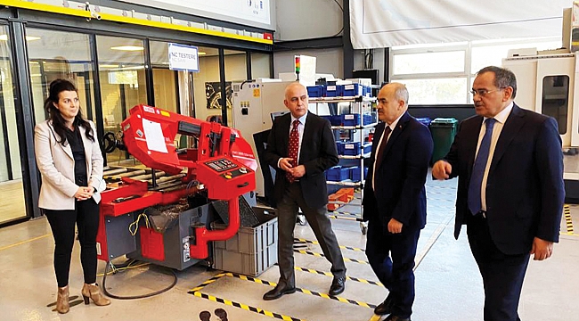 Model Fabrikası’nı gezdiler